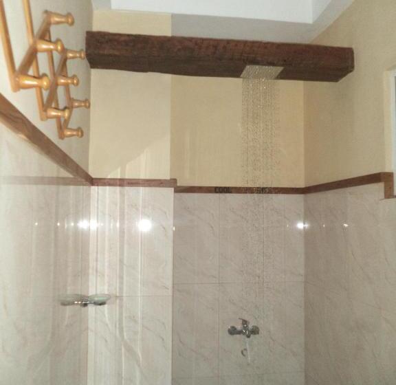 تختخواب و صبحانه Lily Bank Cottage