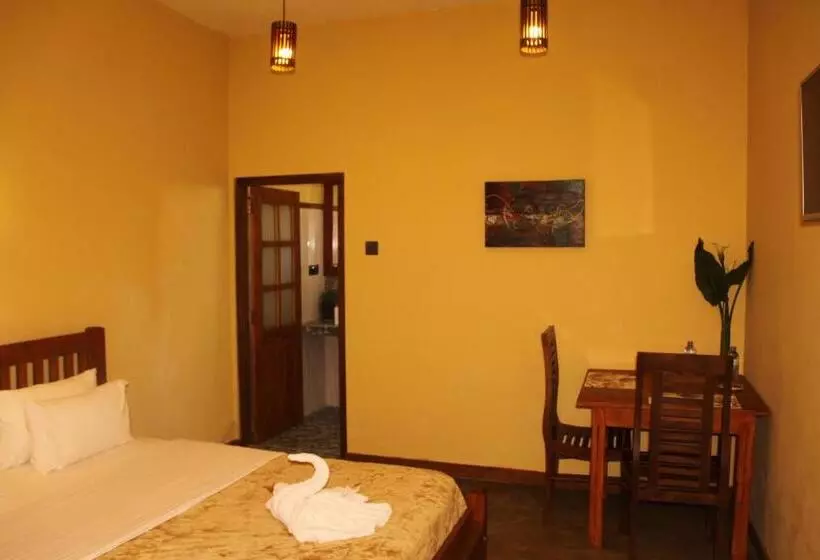 تختخواب و صبحانه Lily Bank Cottage