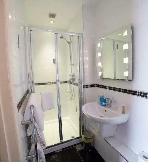 Aamiaismajoitus (B&B) Old Hall House, Nec