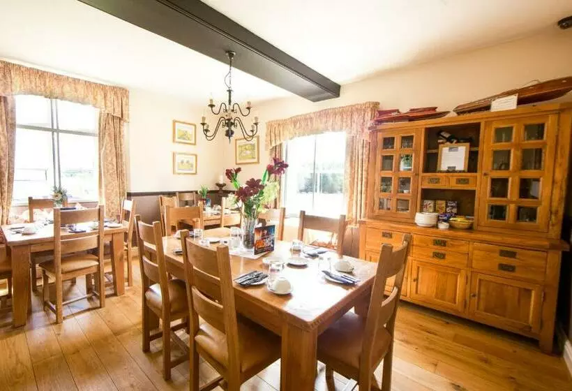 Aamiaismajoitus (B&B) Old Hall House, Nec