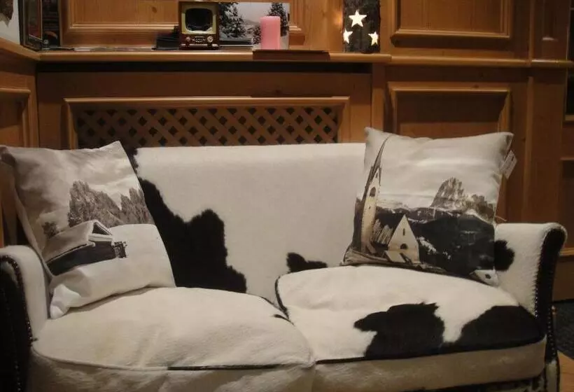 ホテル Garni Toni