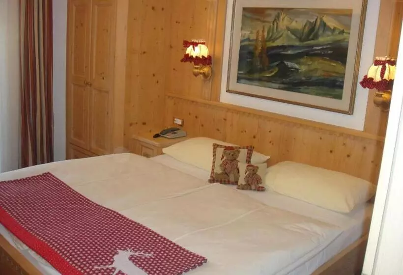 ホテル Garni Toni