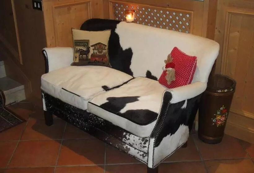 ホテル Garni Toni