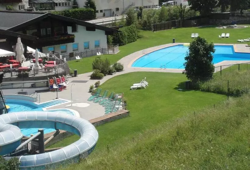 ホテル Garni Toni