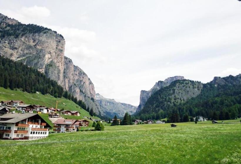 בית מלון כפרי Serena