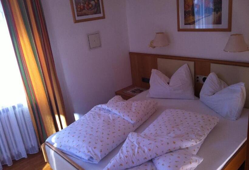 בית מלון כפרי Serena