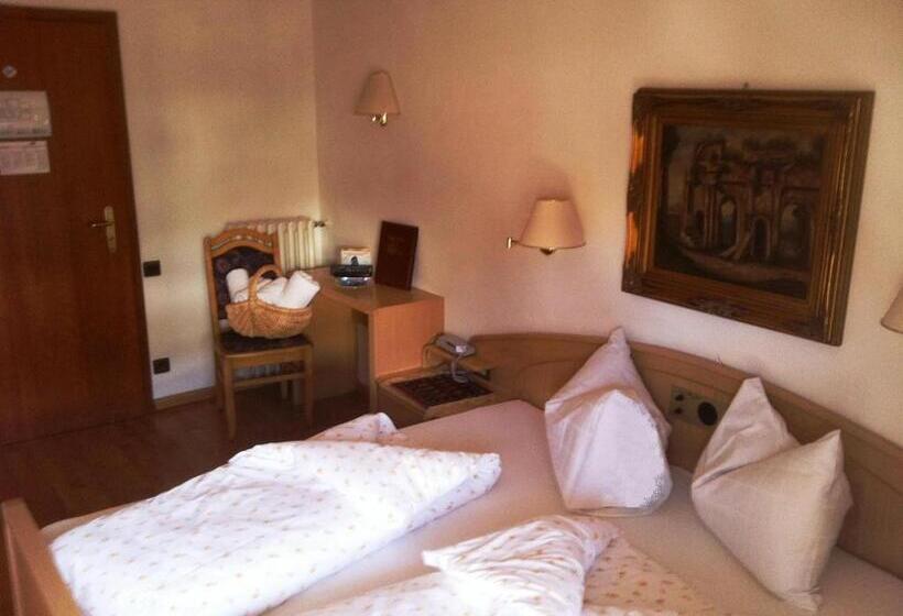 בית מלון כפרי Serena