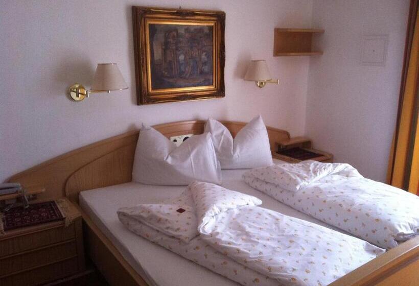 בית מלון כפרי Serena