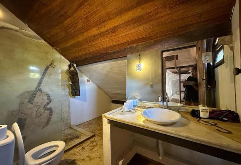 Mais Que Nada Itacaré   Hostel, Bar & Breakfast