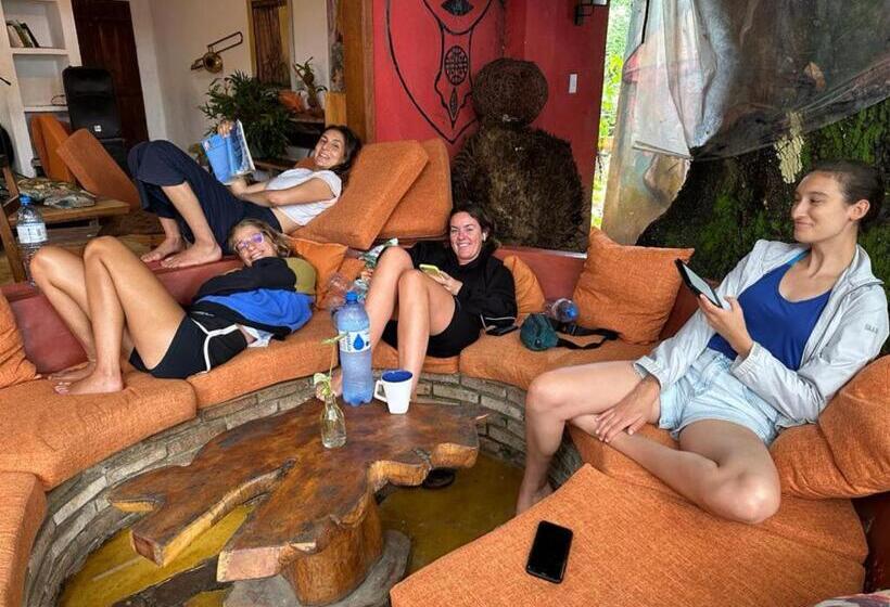 Mais Que Nada Itacaré   Hostel, Bar & Breakfast