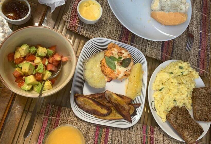 Mais Que Nada Itacaré   Hostel, Bar & Breakfast