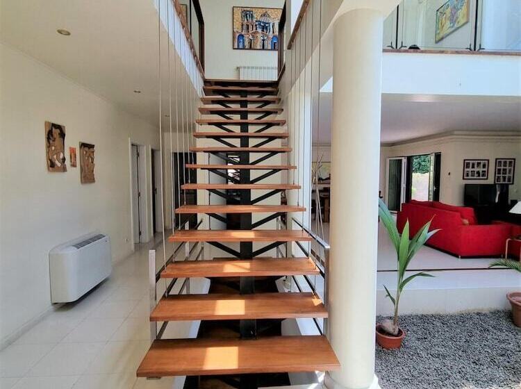 Villa Fati With Pool By Vacationy