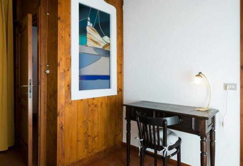 Welcomely Le Boucanier