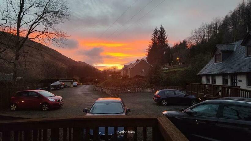 Ben Reoch Cottage Loch Lomond And Arrochar Alps