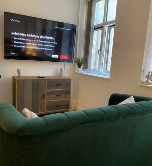 Brand New Property Bradford City Centre