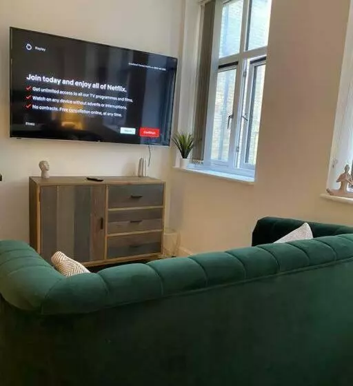 Brand New Property   Bradford City Centre