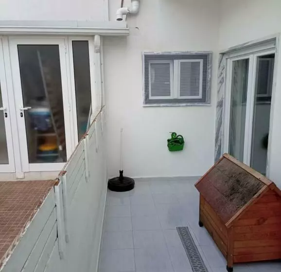 Diogo S House