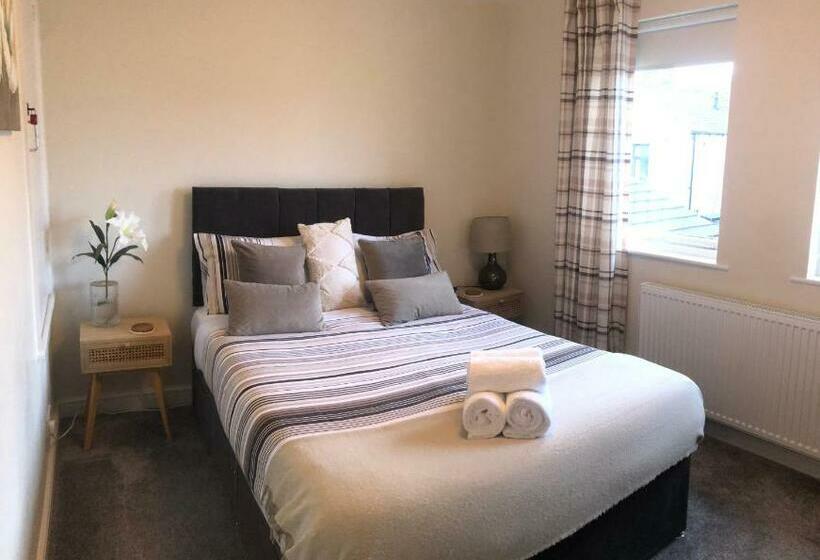 Lovely House Near Clitheroe Castle