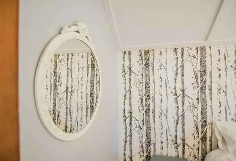 Mahaney Suite Bw Boutique