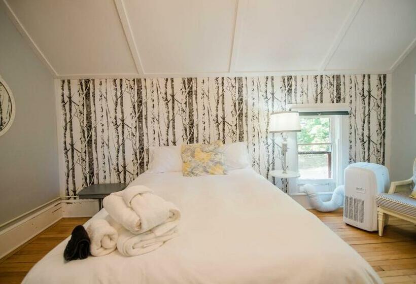 Mahaney Suite Bw Boutique