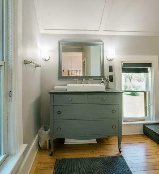 Mahaney Suite Bw Boutique