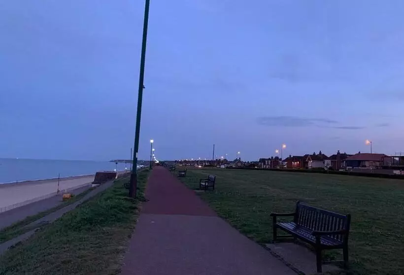 Newly Renovated 2 Bed House In Gorleston On Sea