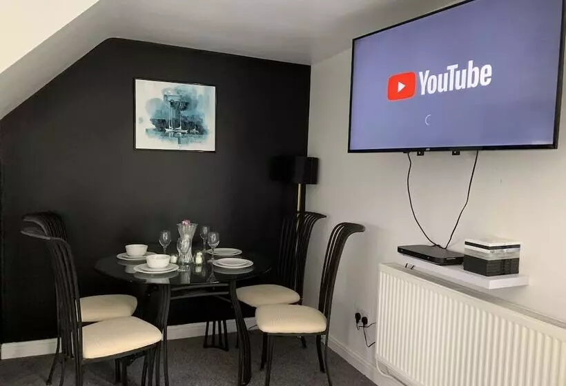 Newly Renovated 2 Bed House In Gorleston On Sea