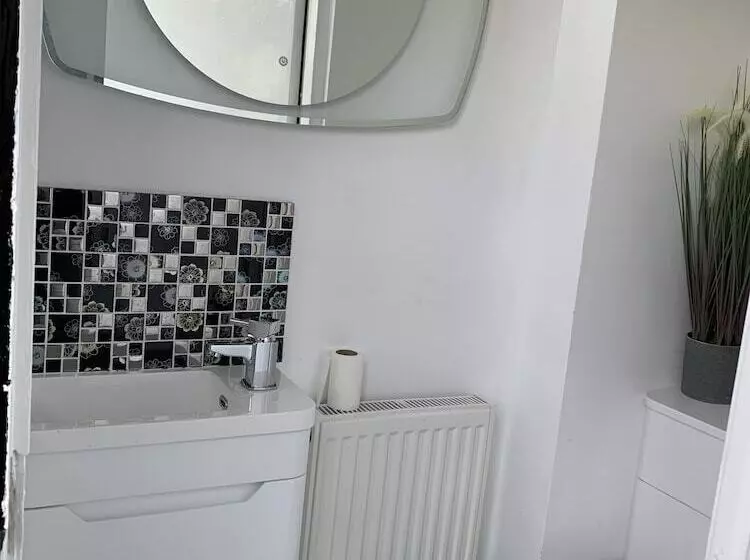 Newly Renovated 2 Bed House In Gorleston On Sea