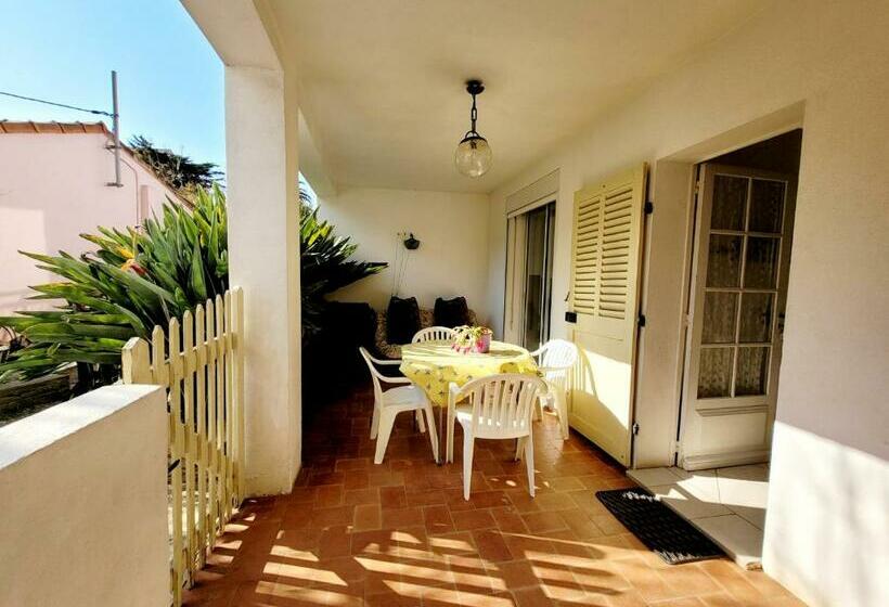 Rdc De Villa De 35 M2   400 M Plage