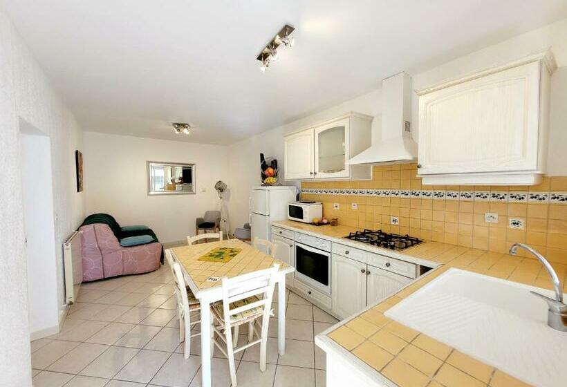 Rdc De Villa De 35 M2   400 M Plage