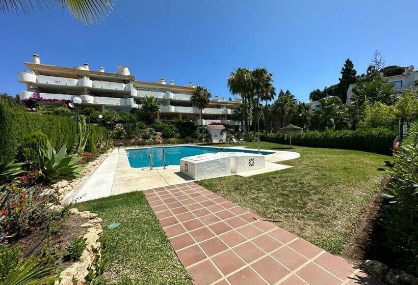 The Golden House, Calahonda Golf