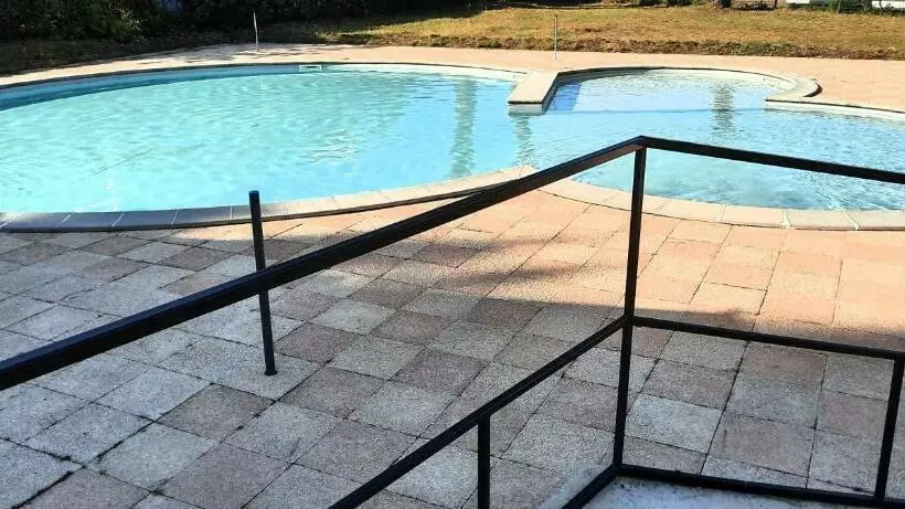 Chez Ced Et Laeti, Appartement Privé Avec Jardin Et Terrasse Dans Résidence L Estuaire Muni D Une Pi