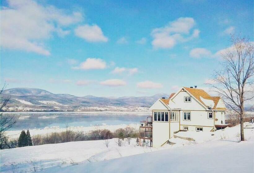La Maison Laurentienne, Vue Sur Le Fleuve ,spa Et Sauna