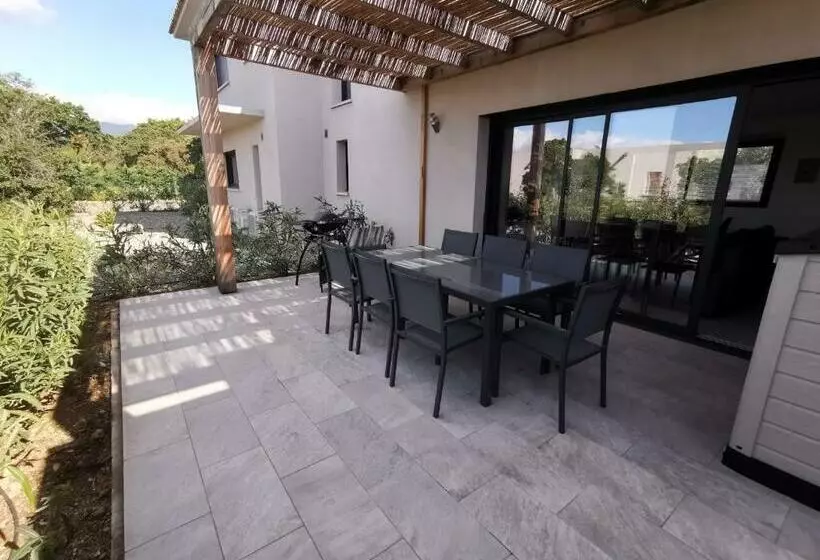 Cala Rossa, Pinarello, Saint Cyprien   La Villa D Alice