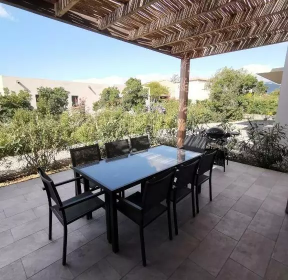 Cala Rossa, Pinarello, Saint Cyprien   La Villa D Alice