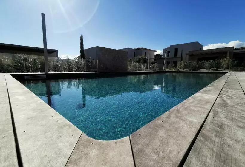 Cala Rossa, Pinarello, Saint Cyprien   La Villa D Alice