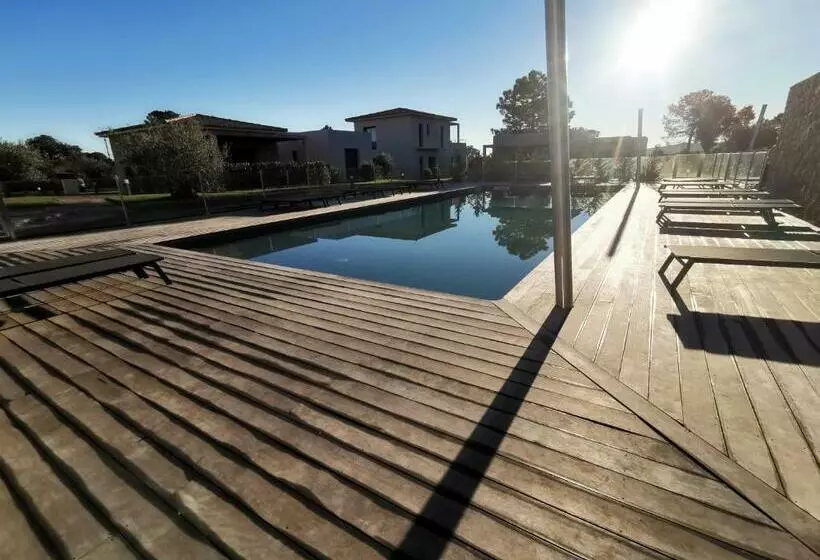 Cala Rossa, Pinarello, Saint Cyprien   La Villa D Alice