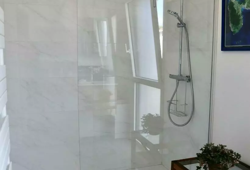 Maison D Architecte T4 Avec Jardin Et Terrasse Près Du Marché De Quintaou à Anglet   Fr 1 239 758