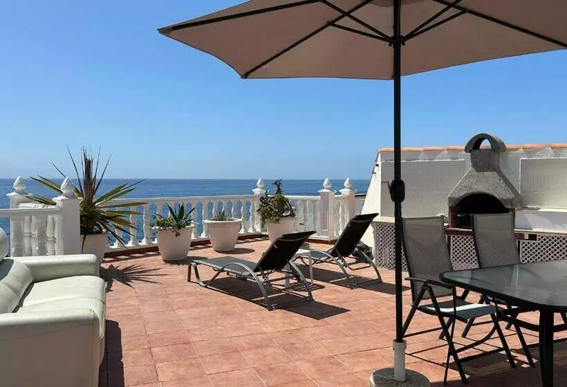 1st Line Sea View & Rooftop   Arena