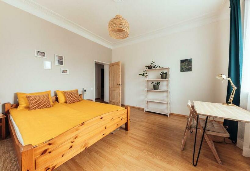 Beach And Park Apartment