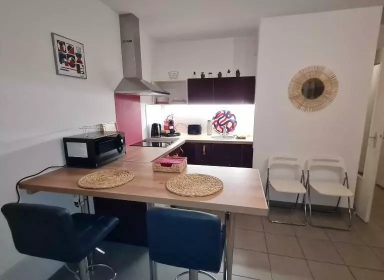 Beau Studio Tout Confort Au Calme Avec Parking