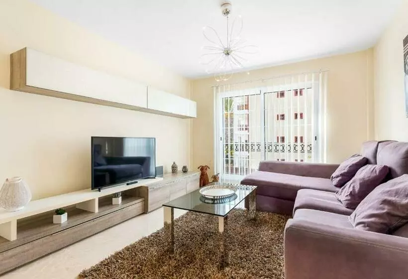 Bel Appartement Avec Grande Terrasse Independante