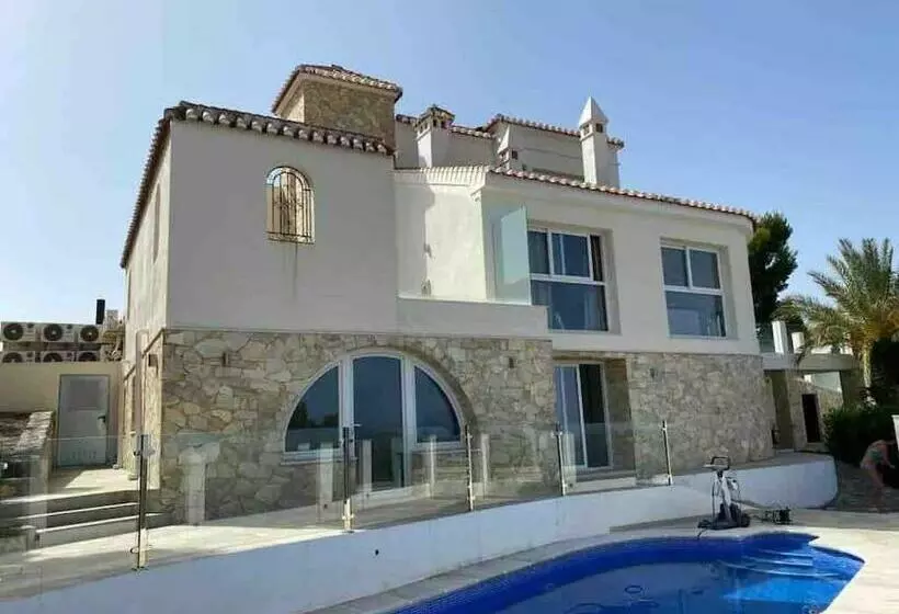 Luxury Villa With 360 Panoramic Views Heated Pool Spa