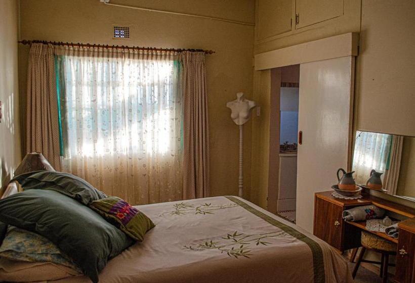 Oudtshoorn Self Catering Home