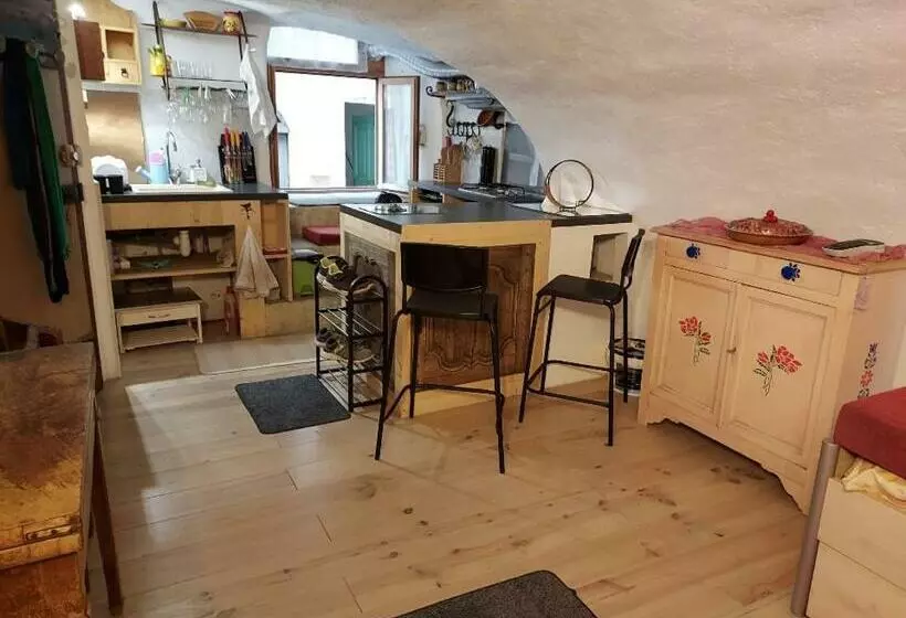 Studio Atypique Rue De Turin