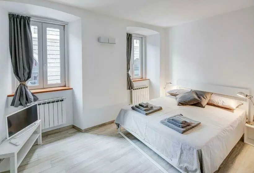 Taste Of Trieste Center