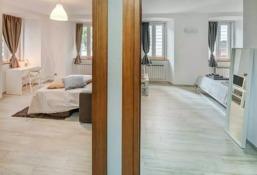 Taste Of Trieste Center