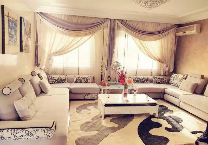 Grand Appartement à 5 Min De La Mer Et De La Mosqué Hassan Ii De Casablanca