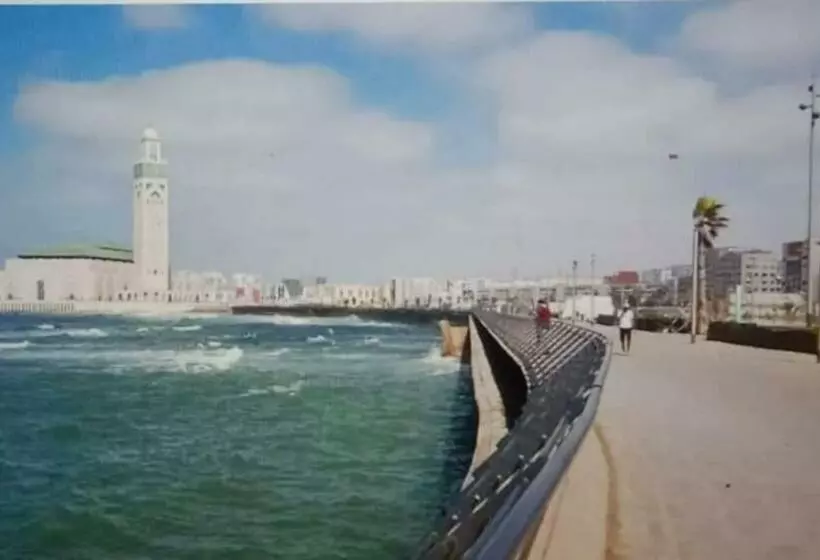 Grand Appartement à 5 Min De La Mer Et De La Mosqué Hassan Ii De Casablanca