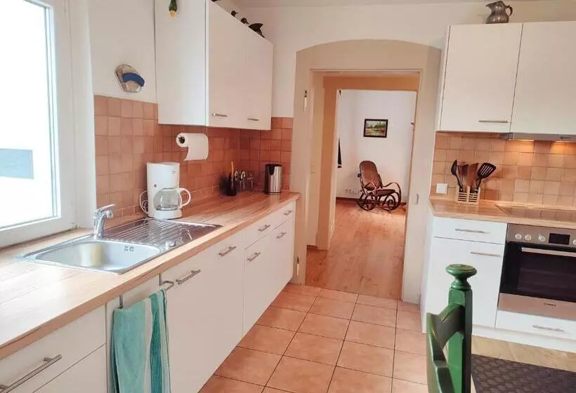 Haus Mediterran Gemütliches Ferienhaus 130 M² Für Max. 7 Personen Mit Balkon Und Garten Am Bodense